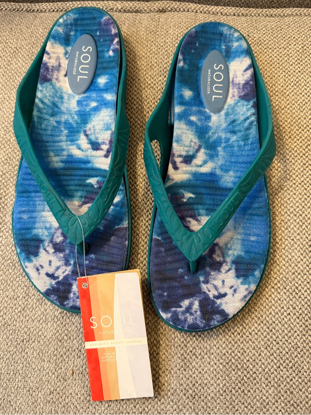 SOUL Naturalizer Teal Strap Blue Tie-Dye Flip Flop Sandals
